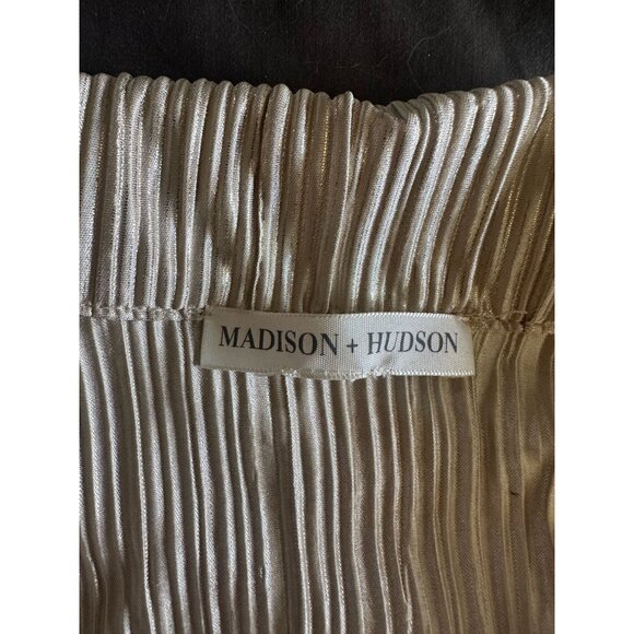 Madison + Hudson gold button down pleated stretchy blouse M - Picture 4 of 4